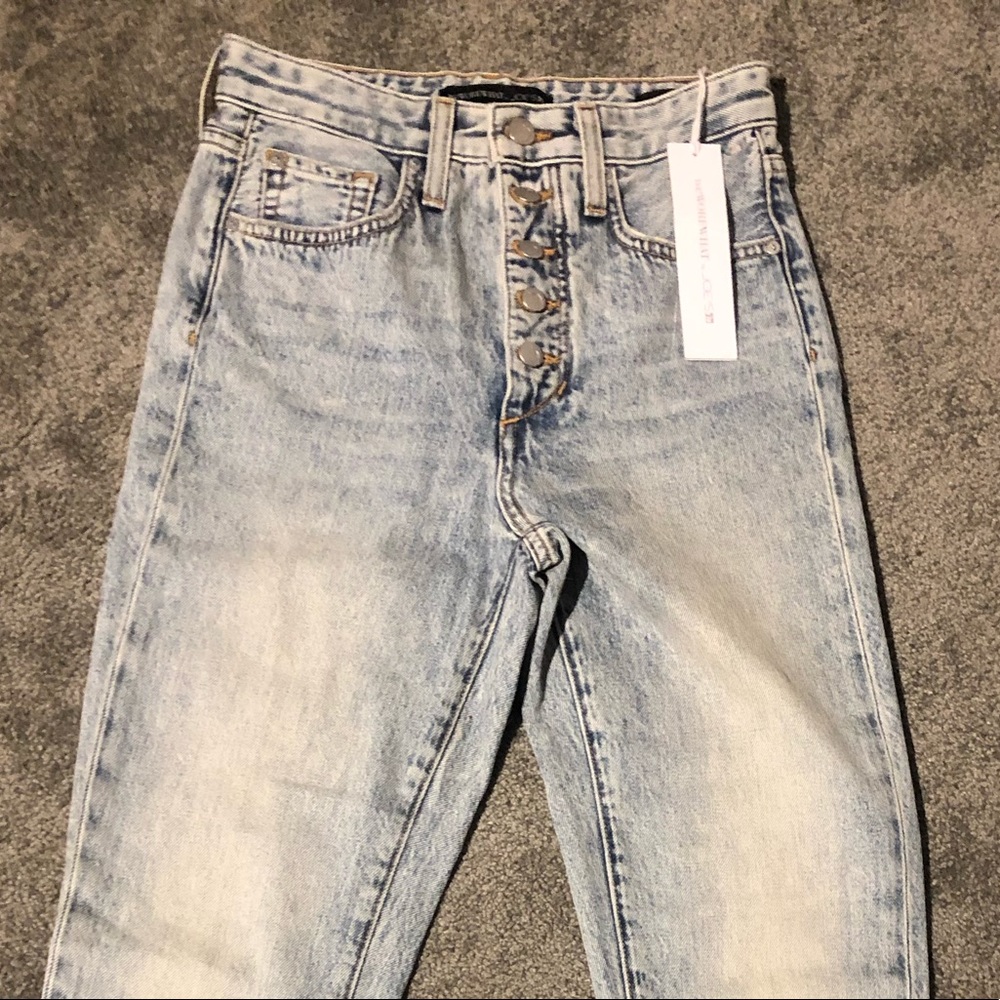 Straight leg light wash high rise joes jeans